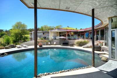 Koru Hideaway entrance